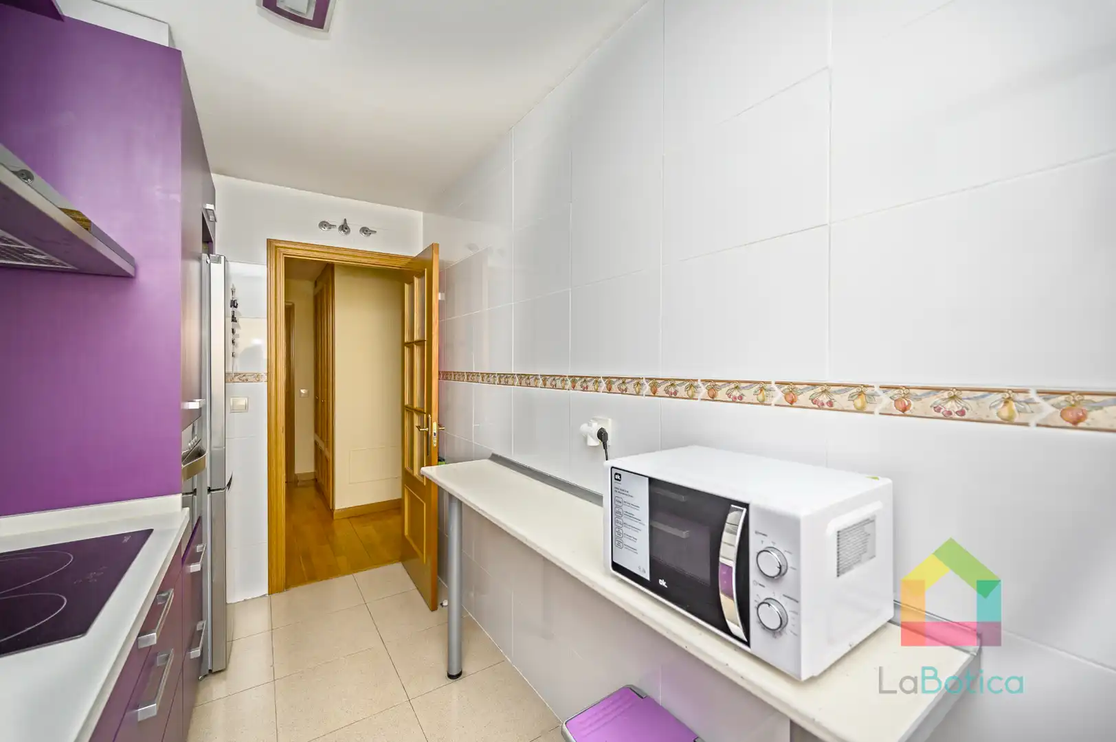 Cuina de Apartament en venda en Toledo amb Aire condicionat, Moblat i Piscina comunitària
