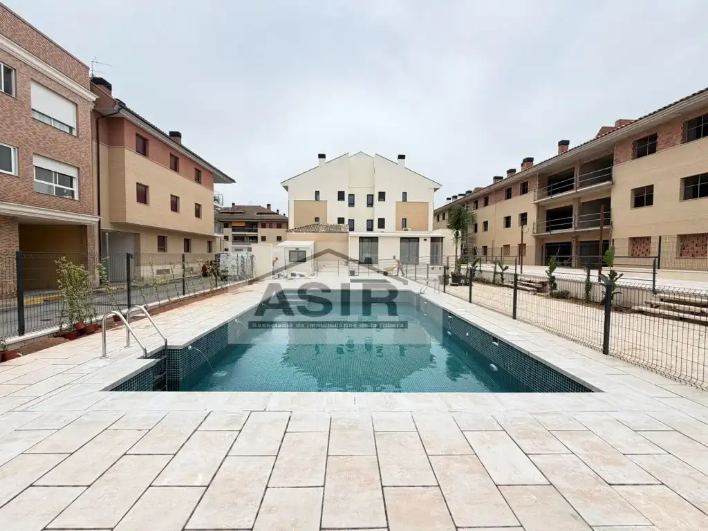 Piscina de Ático de alquiler en Polinyà de Xúquer con Piscina