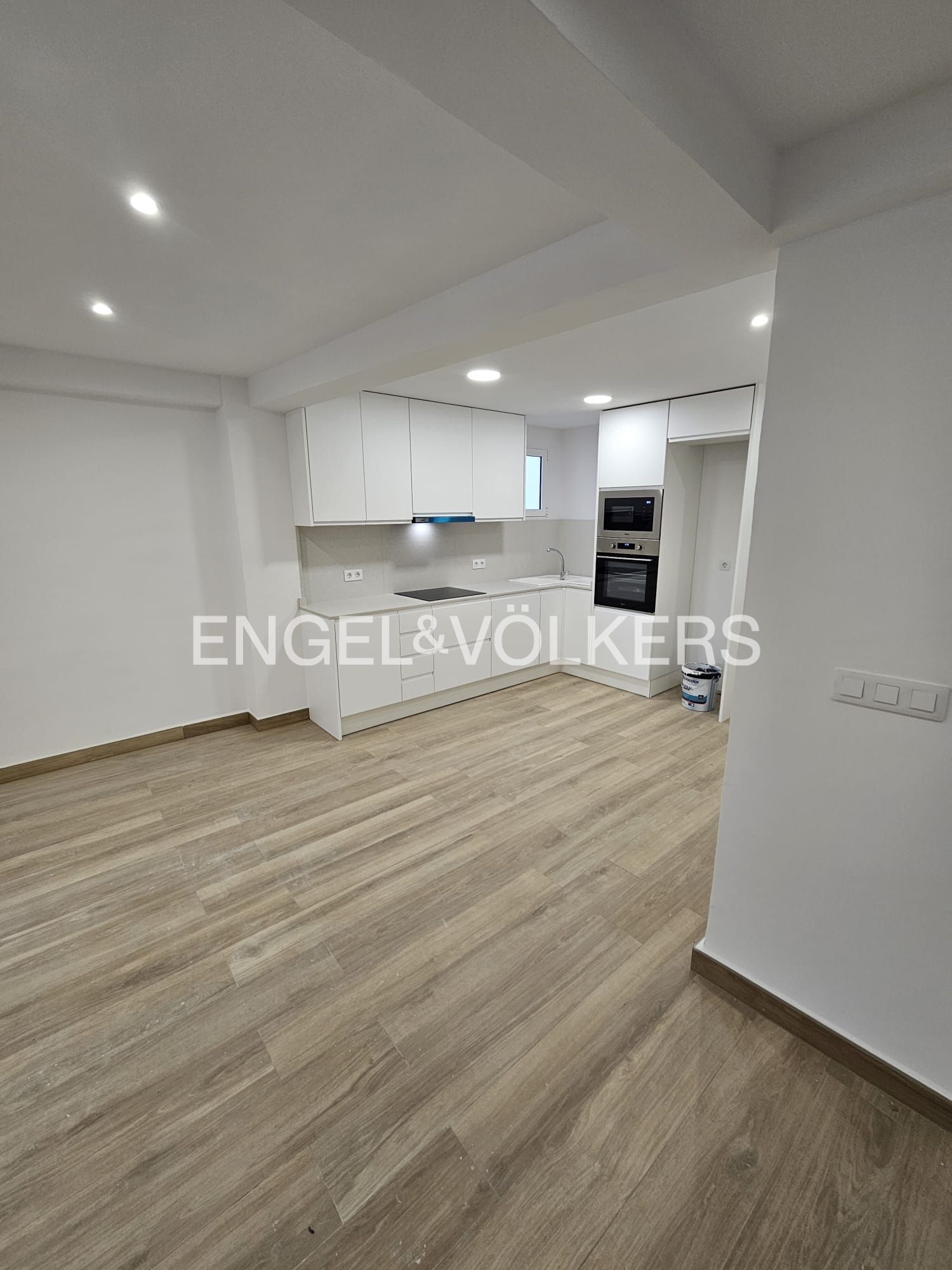 Cuina de Pis de lloguer en  Valencia Capital amb Aire condicionat i Calefacció