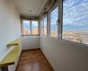 Dormitori de Apartament de lloguer en  Madrid Capital amb Aire condicionat, Calefacció i Parquet