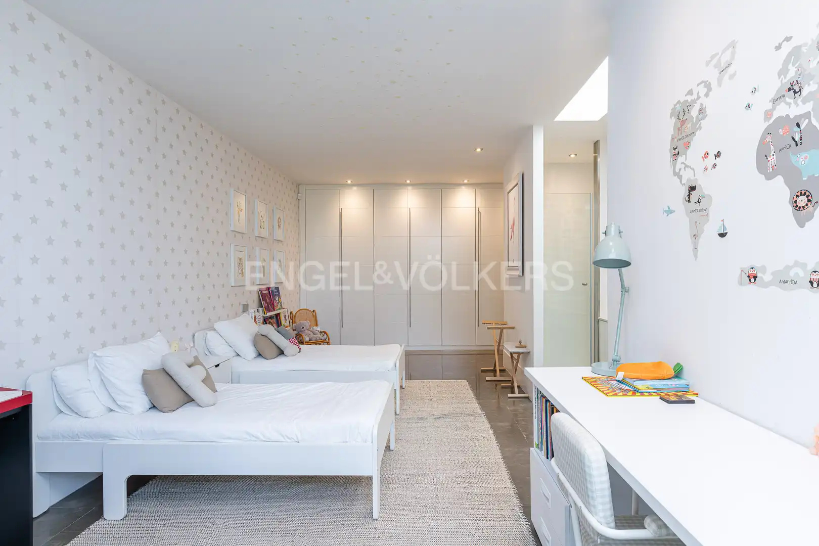 Habitación de Casa o chalet en venta en Boadilla del Monte con Aire acondicionado, Calefacción y Jardín privado