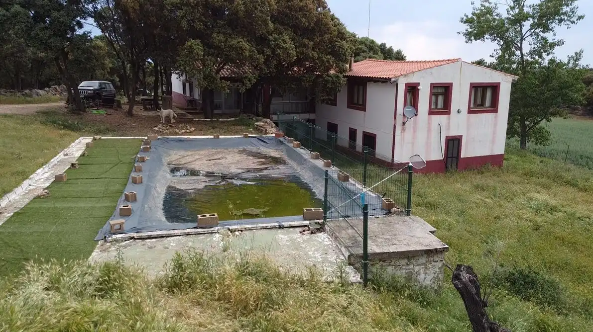 Piscina de Finca rústica en venta en Masegoso con Aire acondicionado y Calefacción