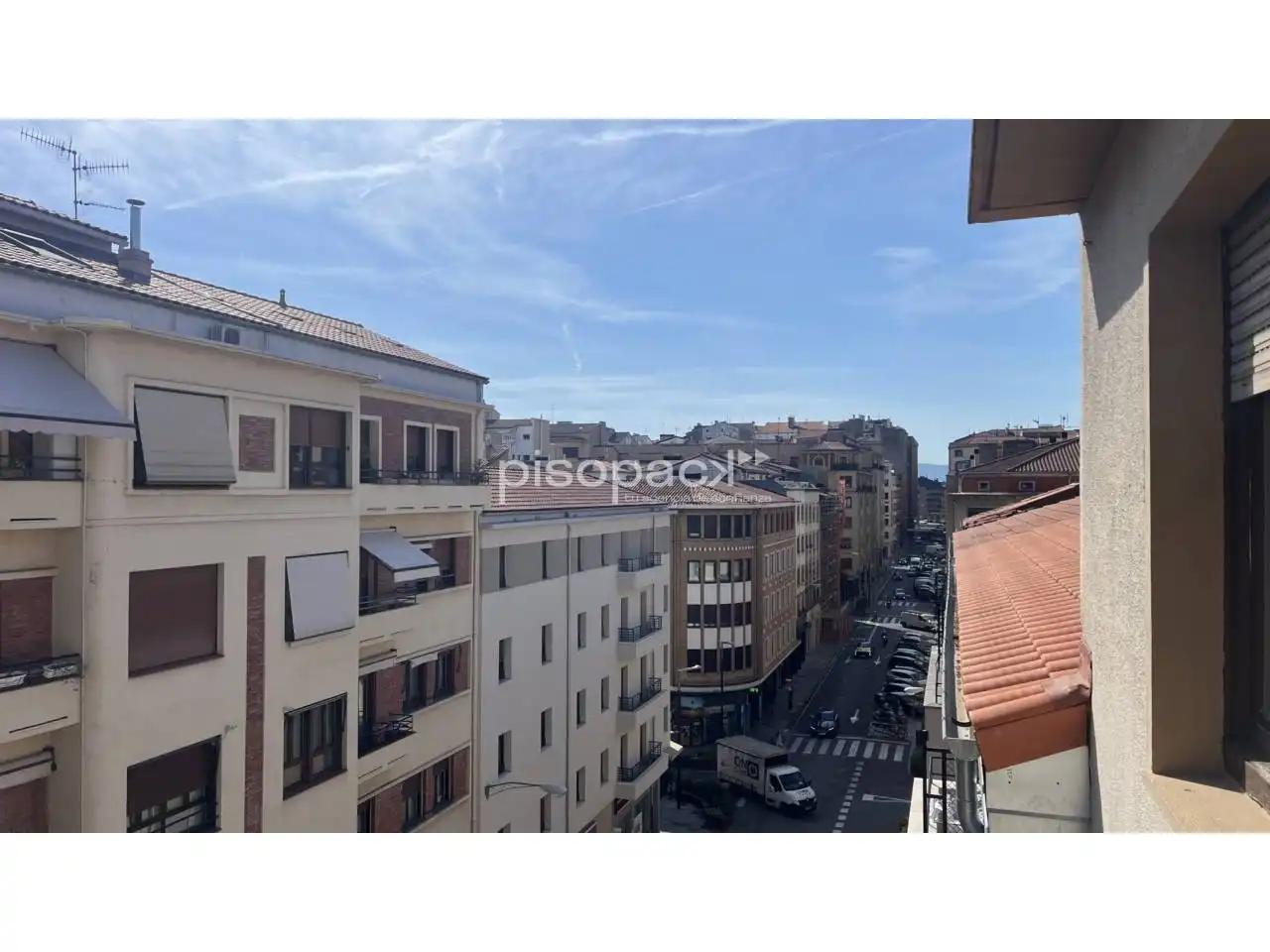 Vista exterior de Pis en venda en  Pamplona / Iruña amb Parquet, Terrassa i Alarma