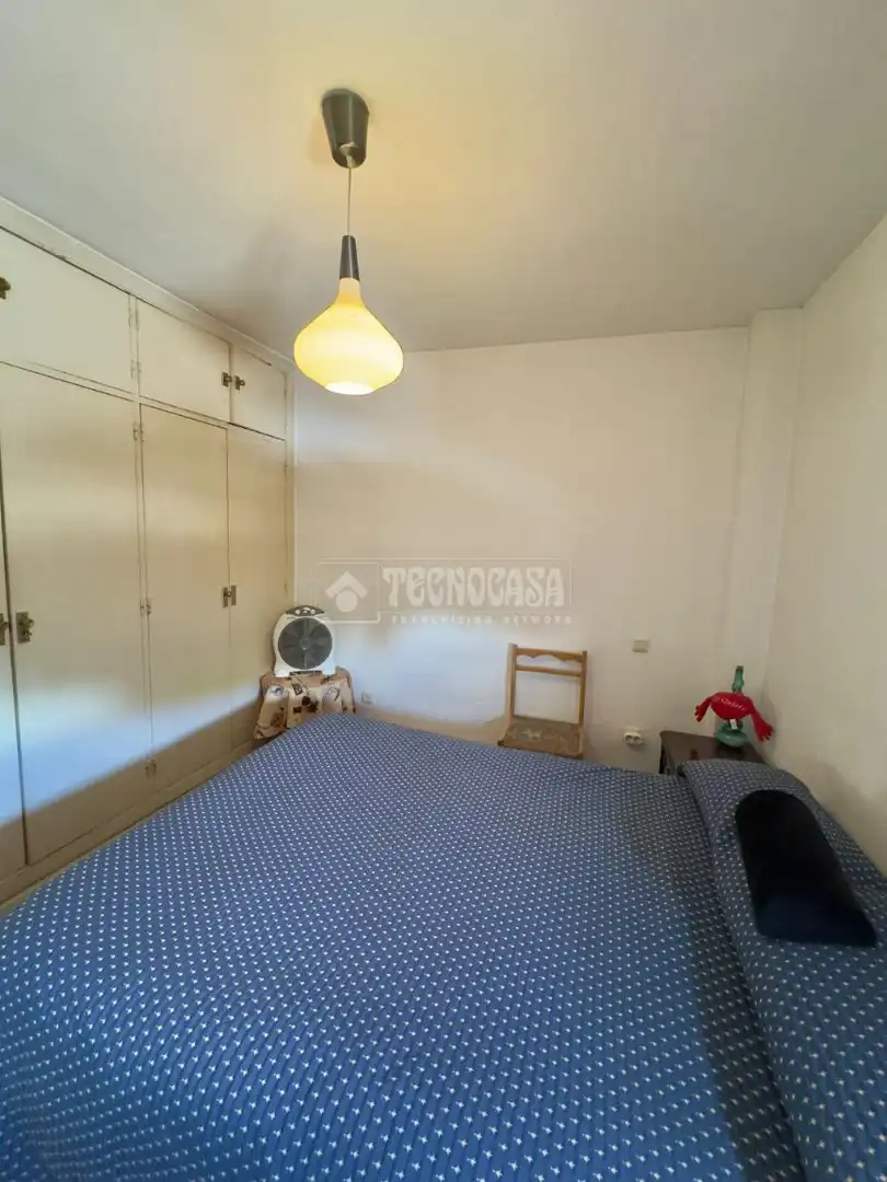 Bedroom of Flat for sale in Madrid
