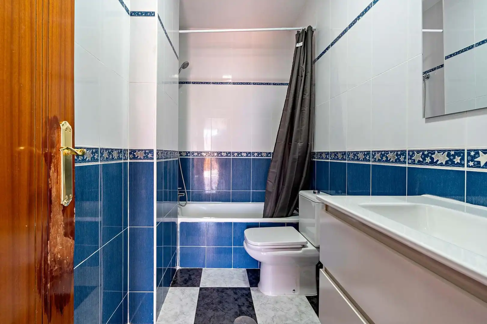 Baño de Ático en venta en El Ejido con Aire acondicionado, Terraza y Amueblado