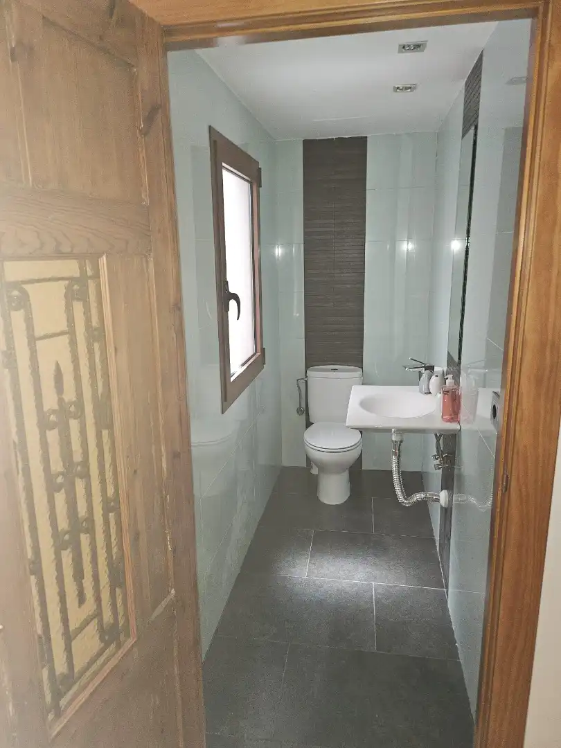 Bathroom of Flat for rent in Zaragoza  with Heating, Parquet flooring and Furnished