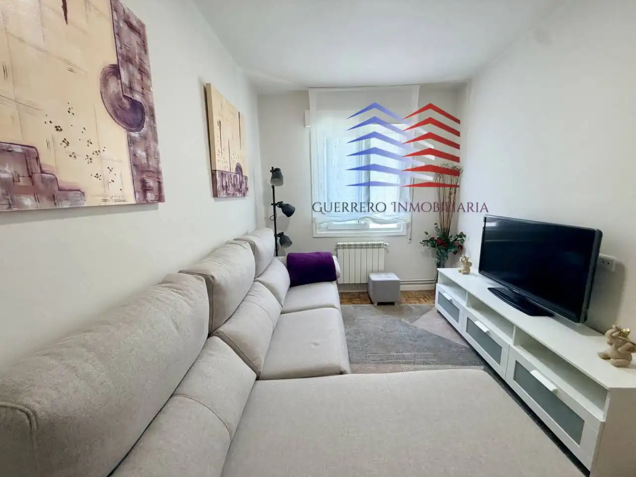 Wohnzimmer von Wohnung zur Miete in Ourense Capital  mit Heizung, Parkett und Möbliert