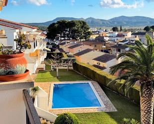 Piscina de Apartament en venda en L'Escala amb Calefacció, Moblat i Forn