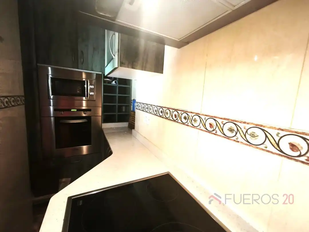 Cocina de Piso en venta en Barakaldo  con Calefacción y Amueblado