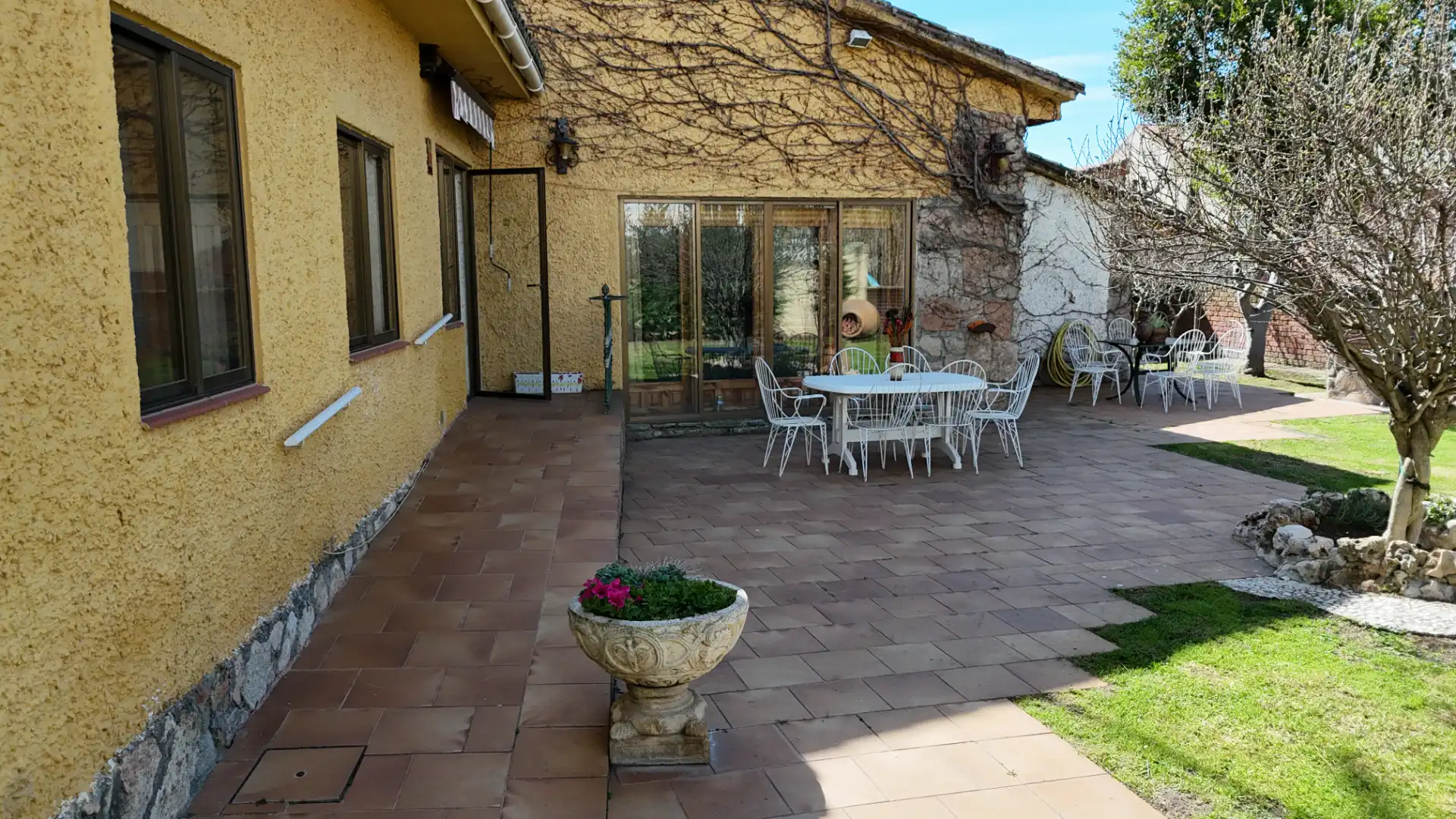 Terrassa de Casa o xalet en venda en Talamanca de Jarama amb Calefacció, Jardí privat i Forn