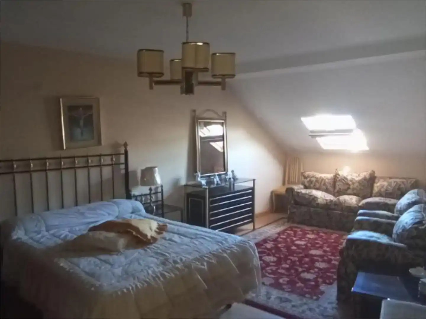 Schlafzimmer von Dachboden zum Verkauf in Redondela mit Abstellraum