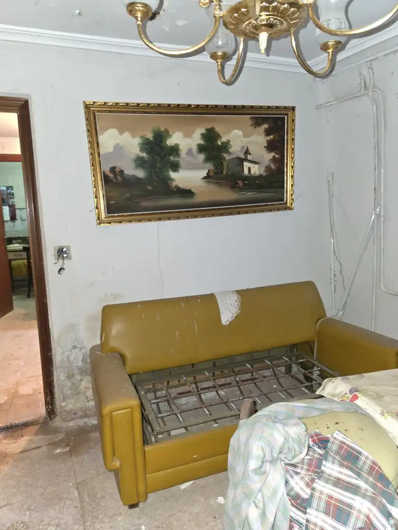 Sala d'estar de Casa o xalet en venda en Aguilar de Campoo amb Traster