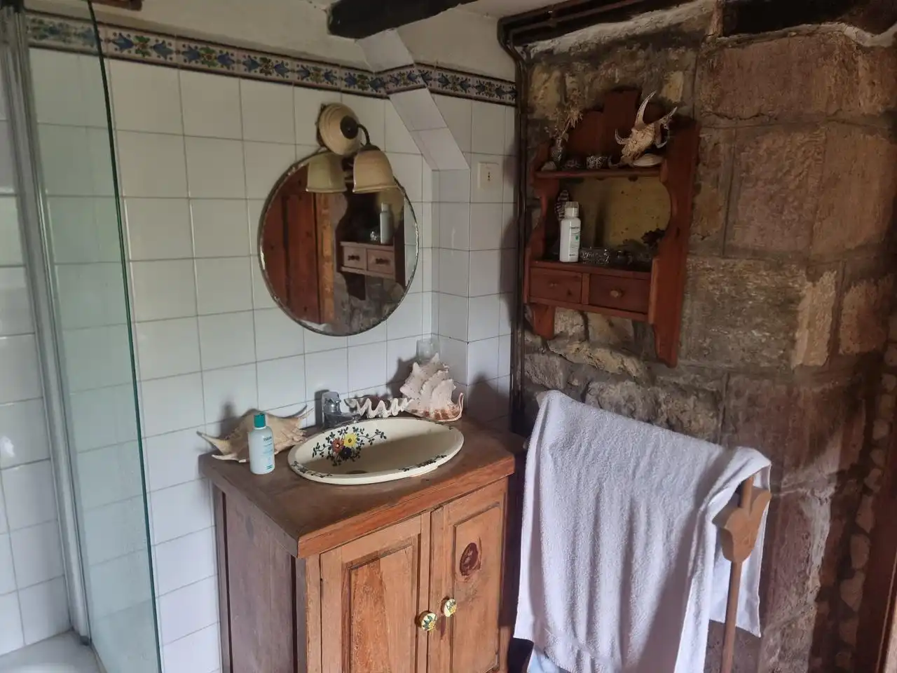 Baño de Casa o chalet en venta en Corvera de Toranzo con Calefacción, Jardín privado y Parquet