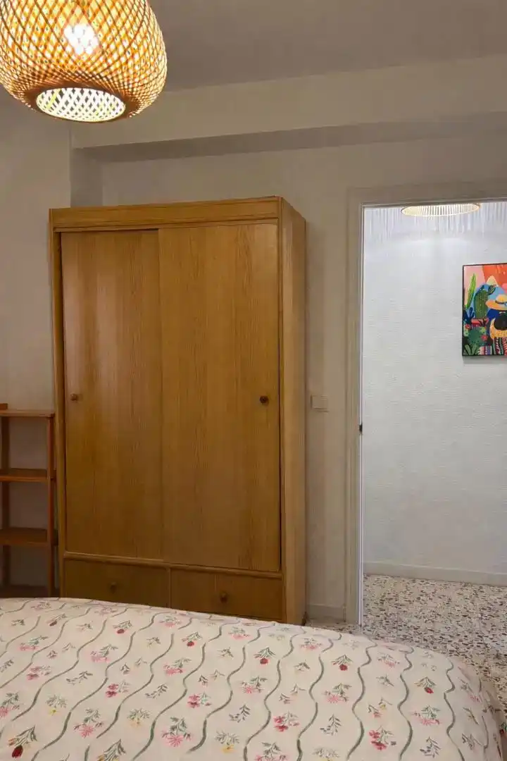 Schlafzimmer von Wohnung zur Miete in Torrevieja mit Klimaanlage und Balkon
