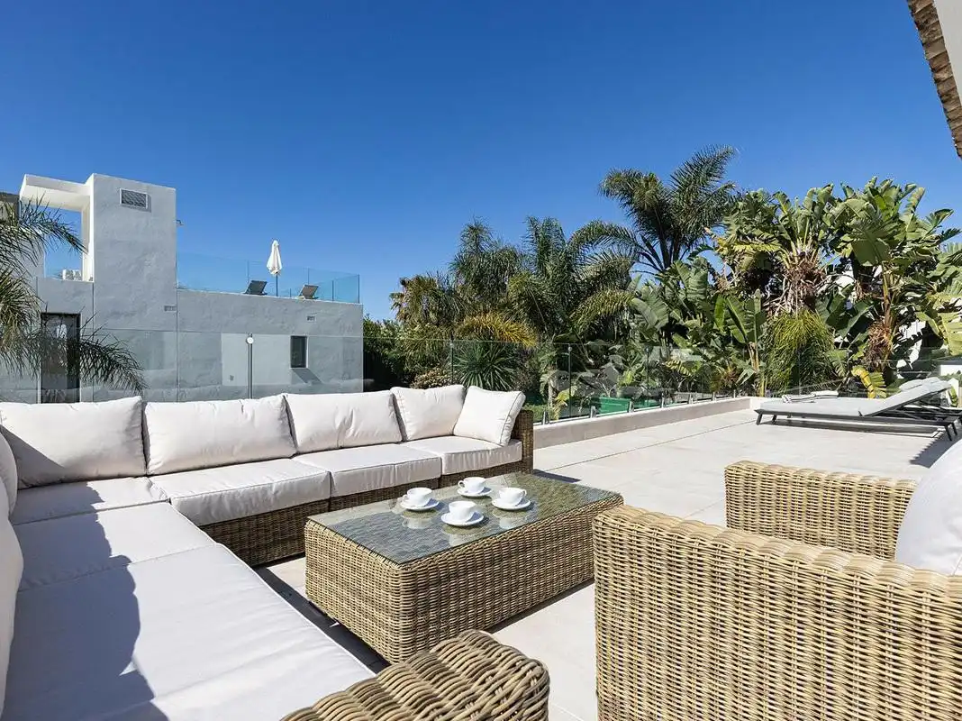 Terrasse von Haus oder Chalet zur Miete in Marbella mit Klimaanlage, Privatgarten und Terrasse