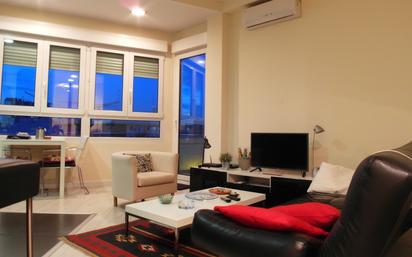 Living room of Flat to rent in  Madrid Capital  with Air Conditioner, Heating and Terrace