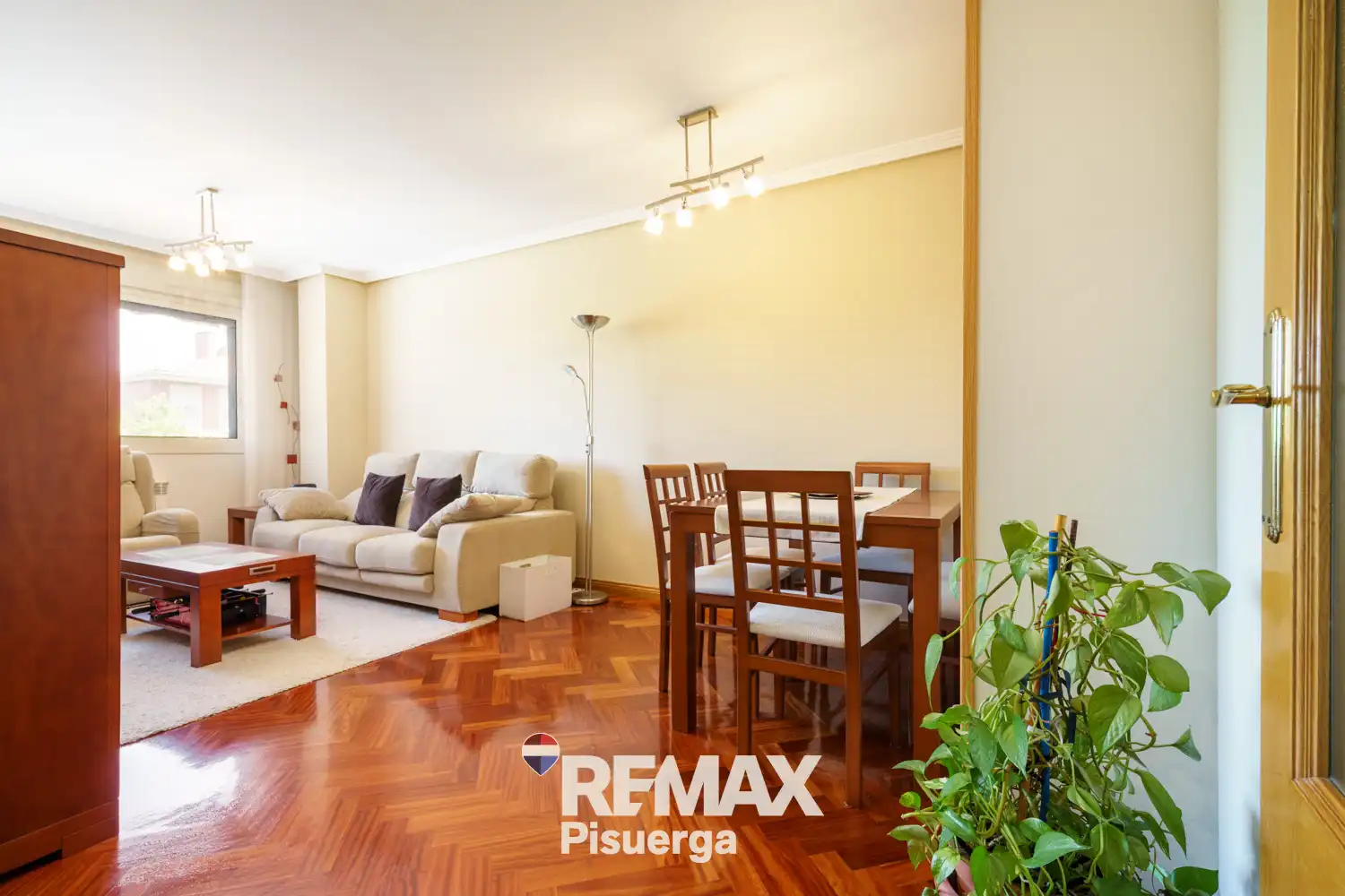 Vista exterior de Piso en venta en Valladolid con Aire acondicionado, Calefacción y Jardín privado