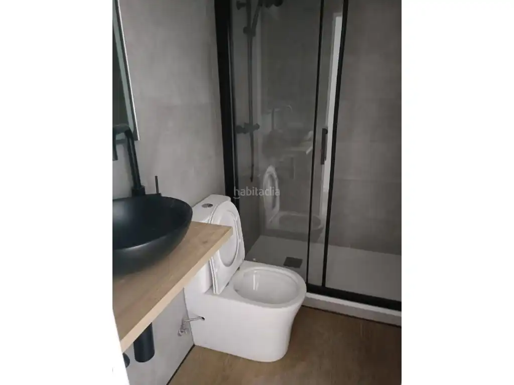 Bany de Pis en venda en Rubí