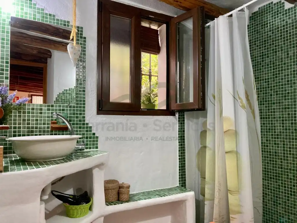 Baño de Casa o chalet en venta en Benalauría