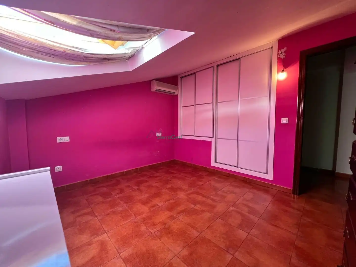 Maisonette zum Verkauf in Ubrique mit Klimaanlage
