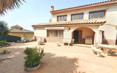 Vista exterior de Casa o xalet en venda en Sentmenat amb Aire condicionat, Terrassa i Piscina