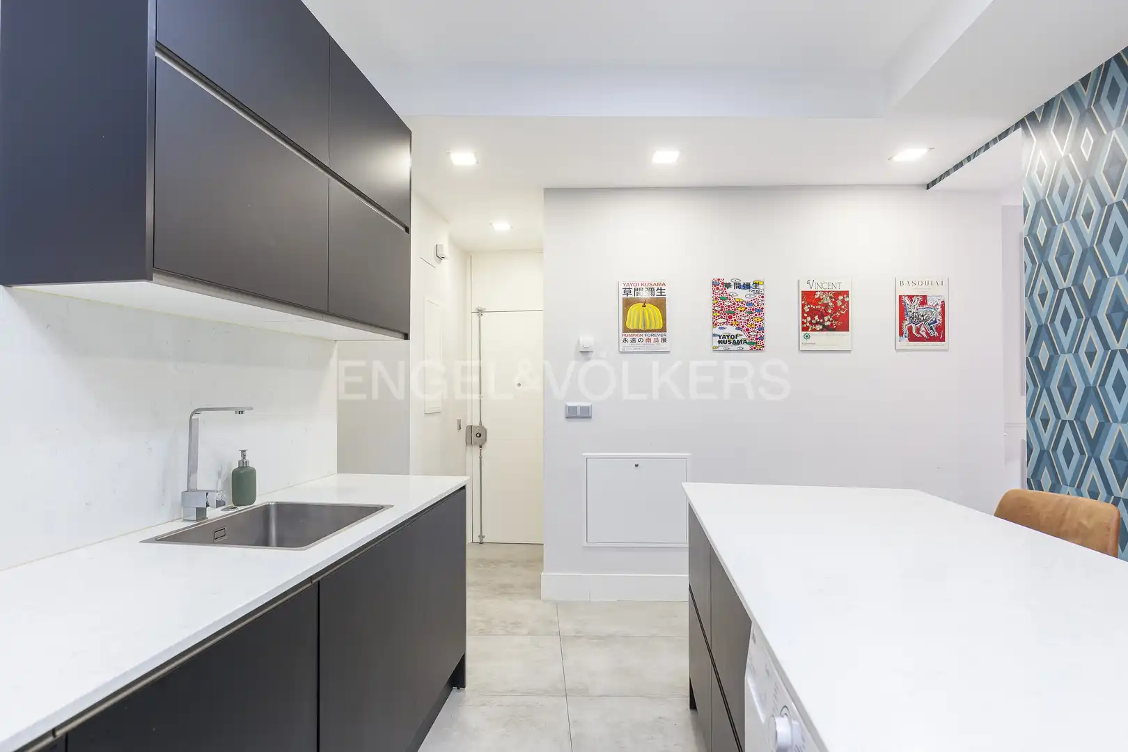 Kitchen of Flat for rent in Madrid  with Air Conditioner, Heating and Furnished