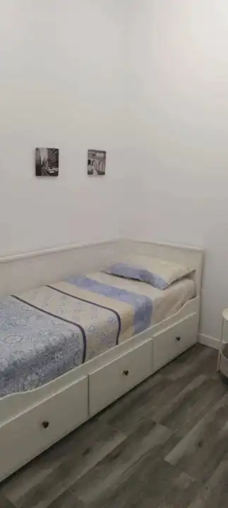 Habitación de Piso de alquiler en Valencia con Aire acondicionado, Amueblado y Horno