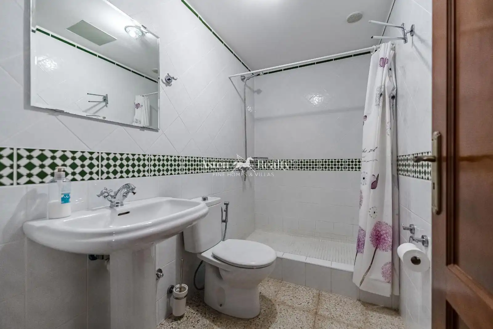 Bathroom of Houses for sale in Adeje  with Air Conditioner, Terrace and Swimming Pool
