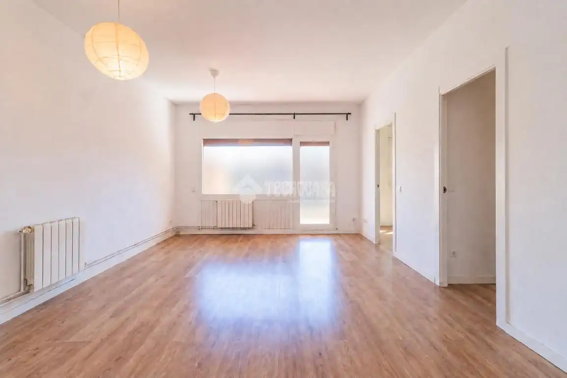 Flat with terrace for sale in Centre - Estació