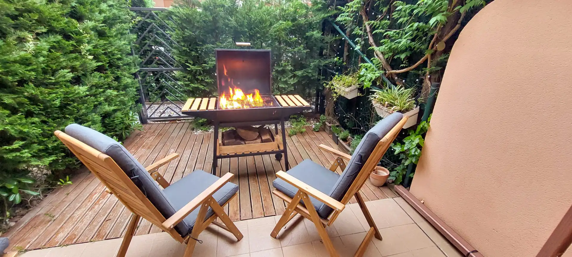 Terrasse von Einfamilien-Reihenhaus zum Verkauf in L'Estartit mit Klimaanlage, Heizung und Terrasse