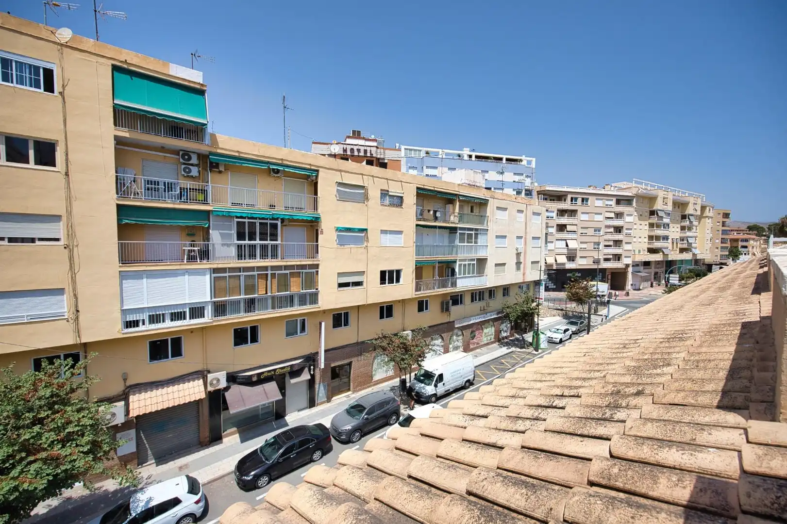 Außenansicht von Wohnungen zur Miete in El Campello mit Klimaanlage, Terrasse und Möbliert