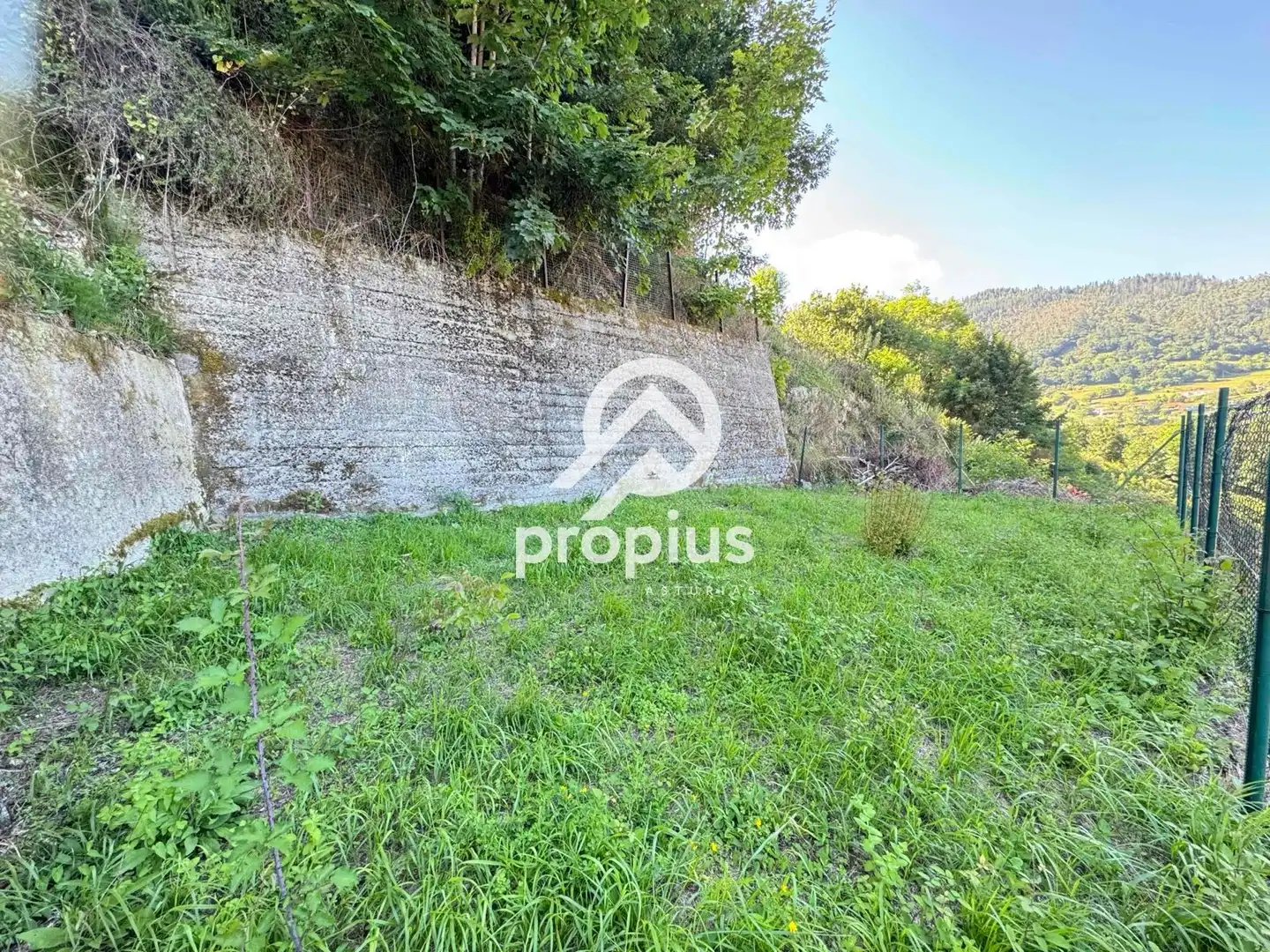 Casa adosada en venta en Piloña con Calefacción, Jardín privado y Parquet