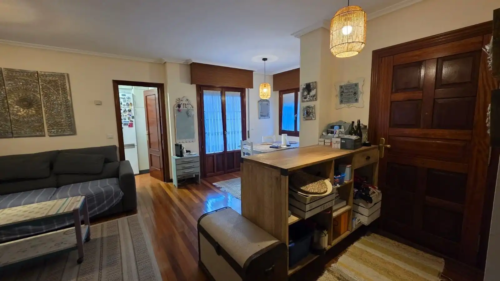 Sala d'estar de Casa o xalet en venda en Castro-Urdiales amb Calefacció, Jardí privat i Terrassa