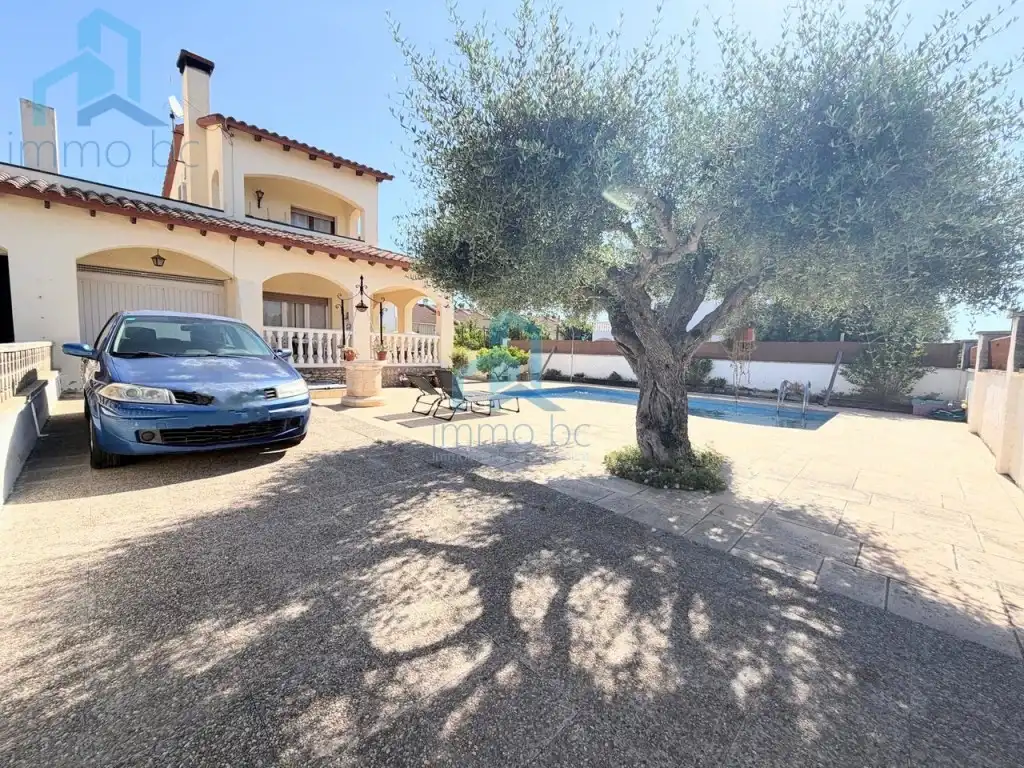 Exterior view of Detached homes for sale in Creixell