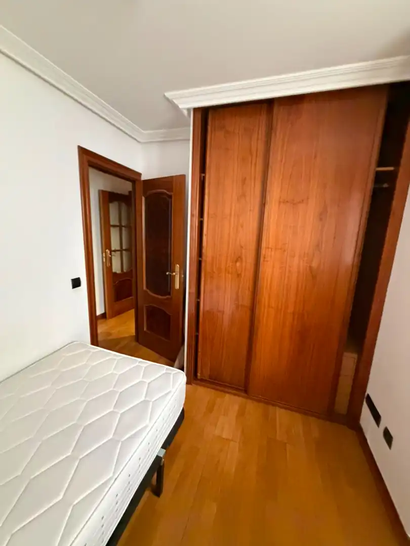 Habitación de Piso de alquiler en Salamanca con Calefacción, Parquet y Amueblado