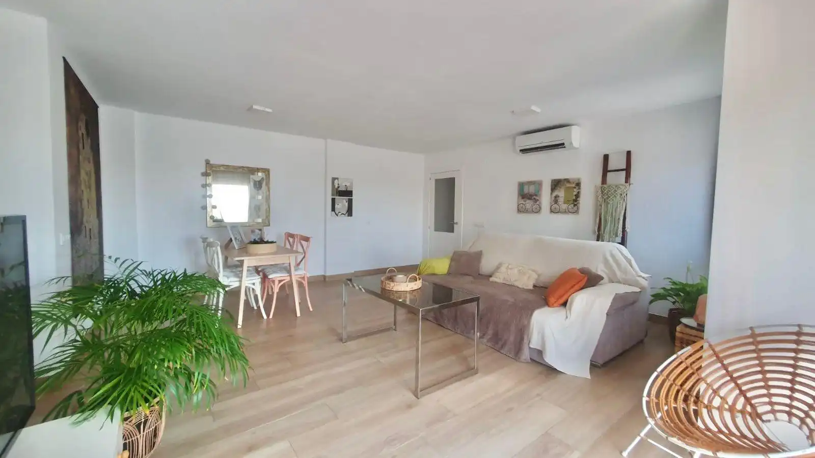 Sala d'estar de Pis en venda en Málaga amb Aire condicionat i Terrassa