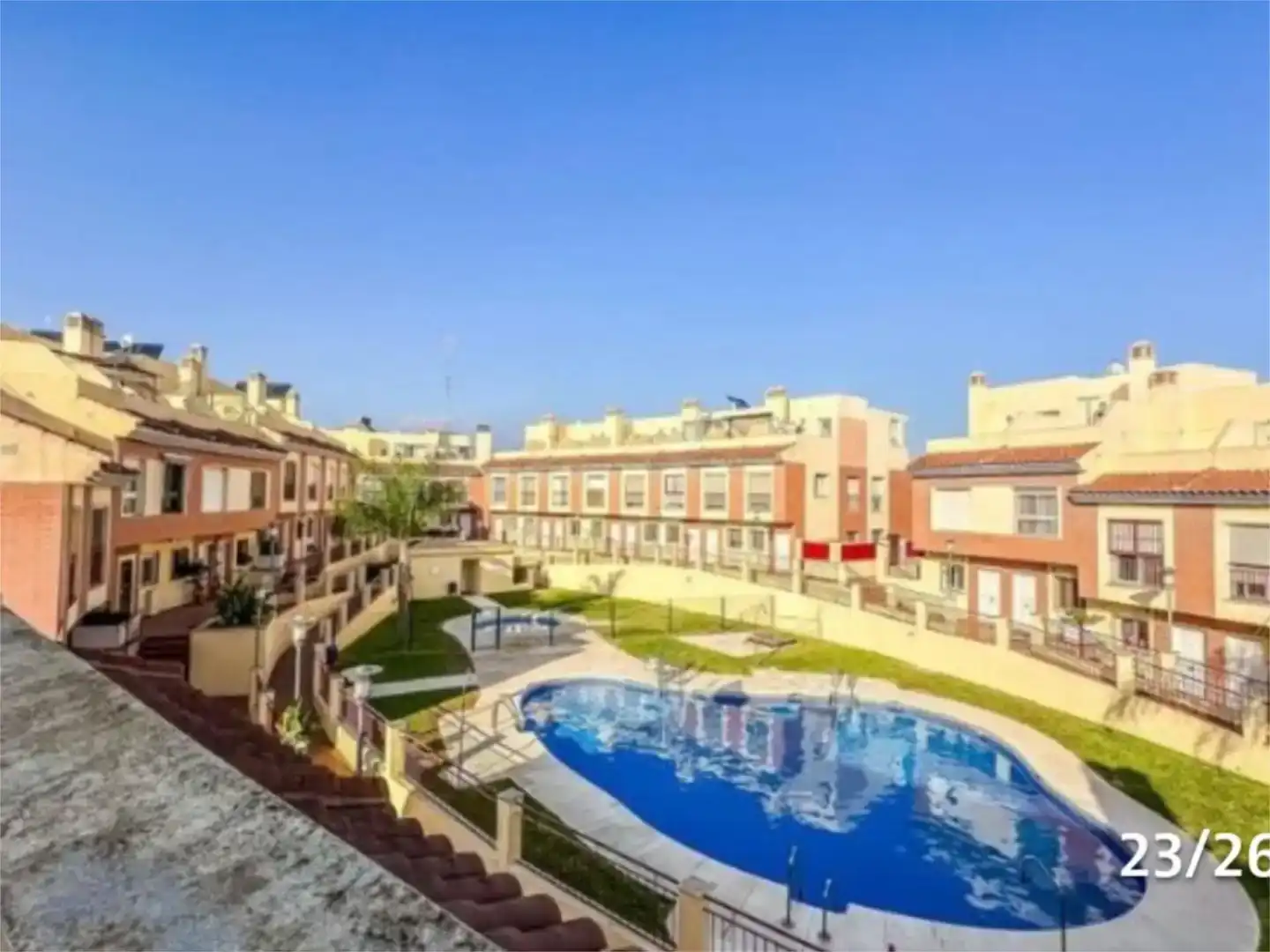 Vista exterior de Casa o xalet de lloguer en Vélez-Málaga amb Aire condicionat, Piscina i Balcó