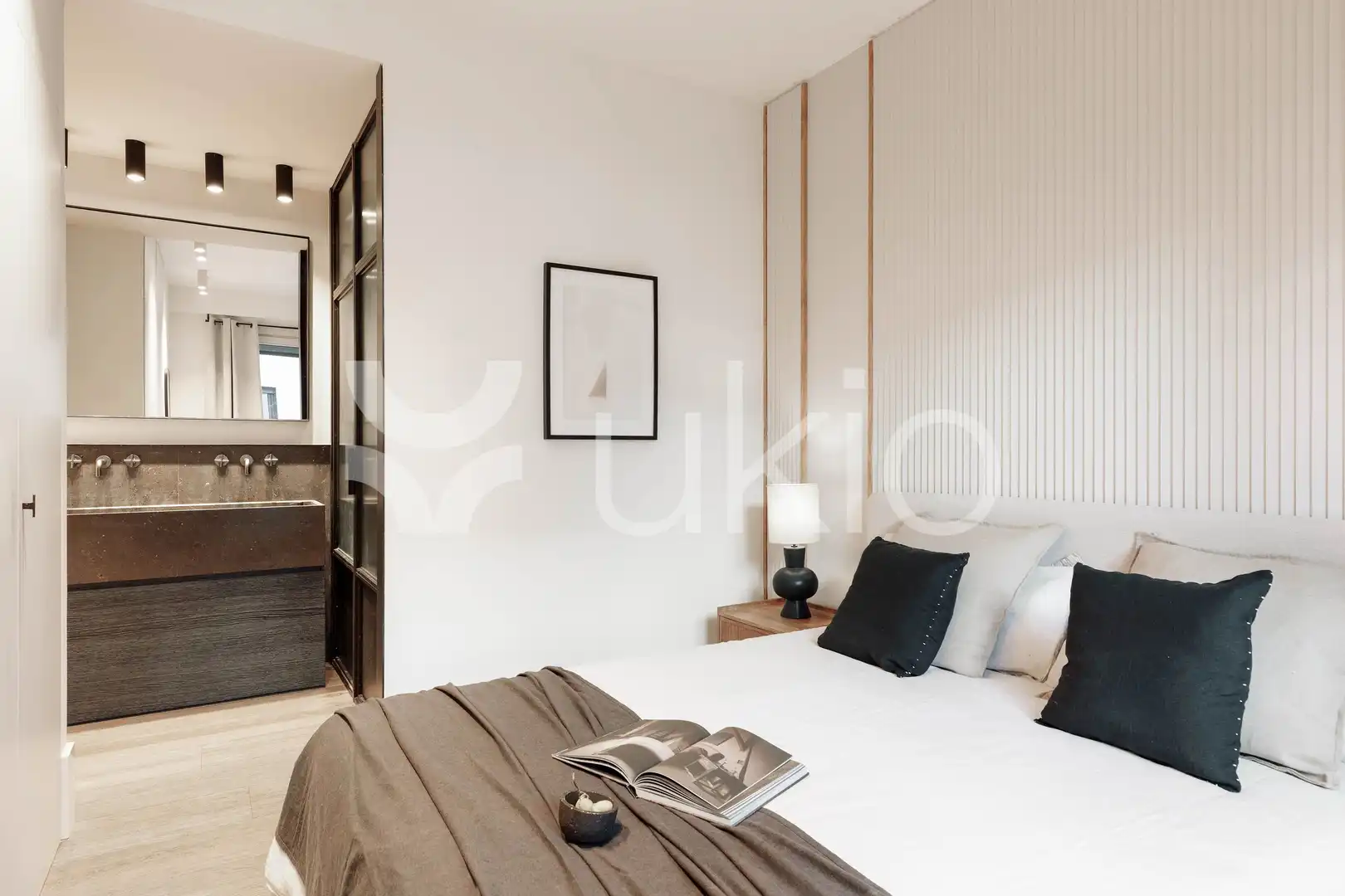 Habitación de Apartamento de alquiler en Barcelona con Aire acondicionado, Calefacción y Amueblado