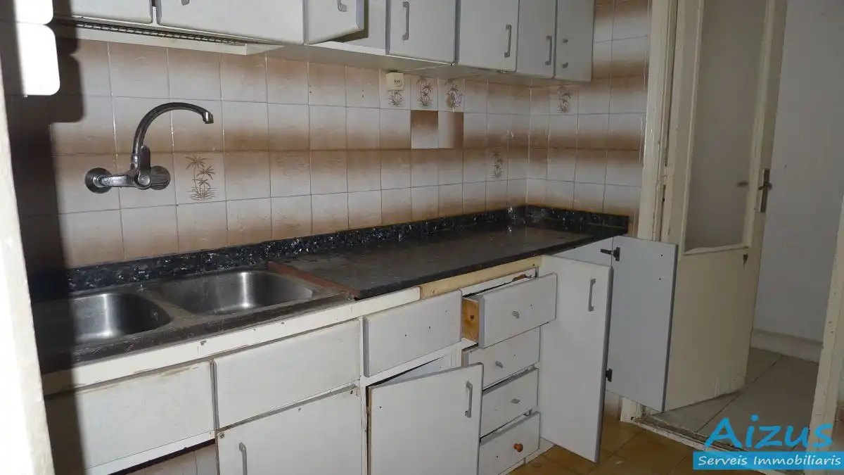Piso en venta en Carrer de Sant Josep, Can Clos - Pinetons