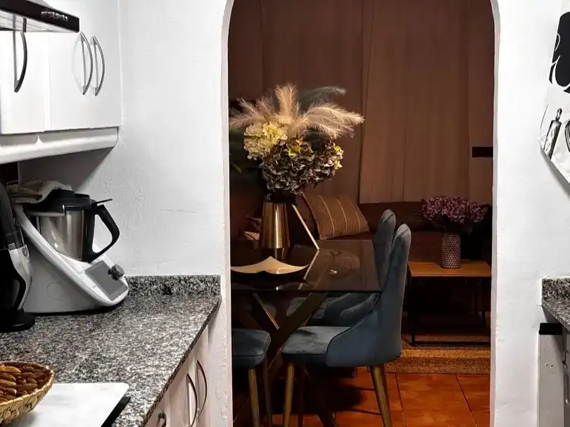 Comedor de Piso de alquiler en Vera con Aire acondicionado, Piscina y Balcón