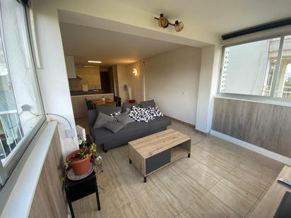 Sala d'estar de Apartament en venda en Castell-Platja d'Aro amb Jardí privat, Terrassa i Balcó