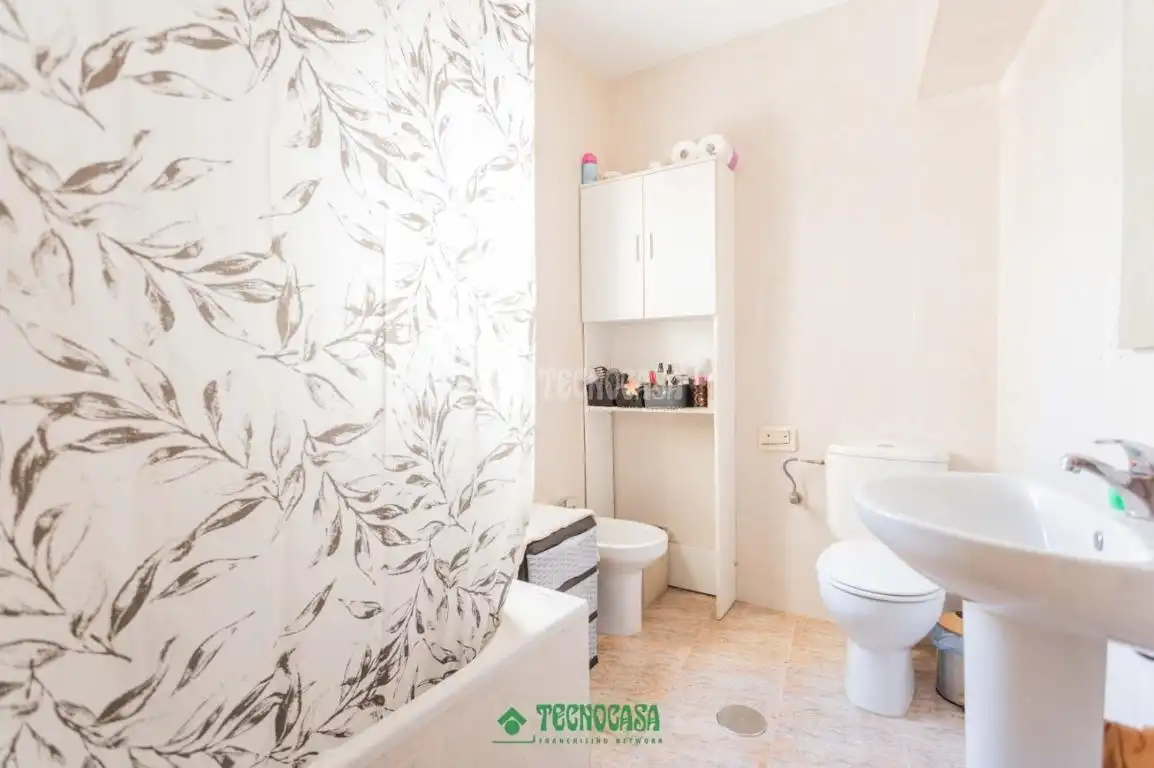 Baño de Piso en venta en Almería