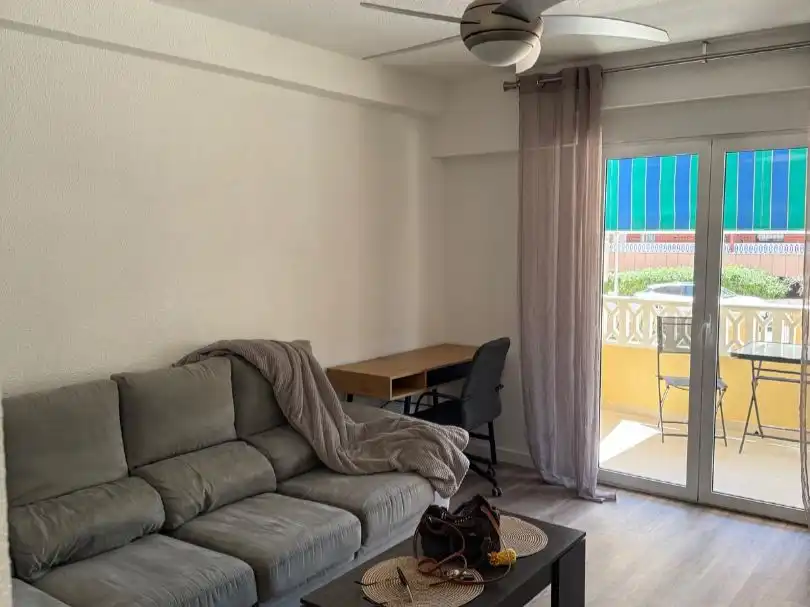 Sala de estar de Piso en venta en Torrevieja con Aire acondicionado y Terraza