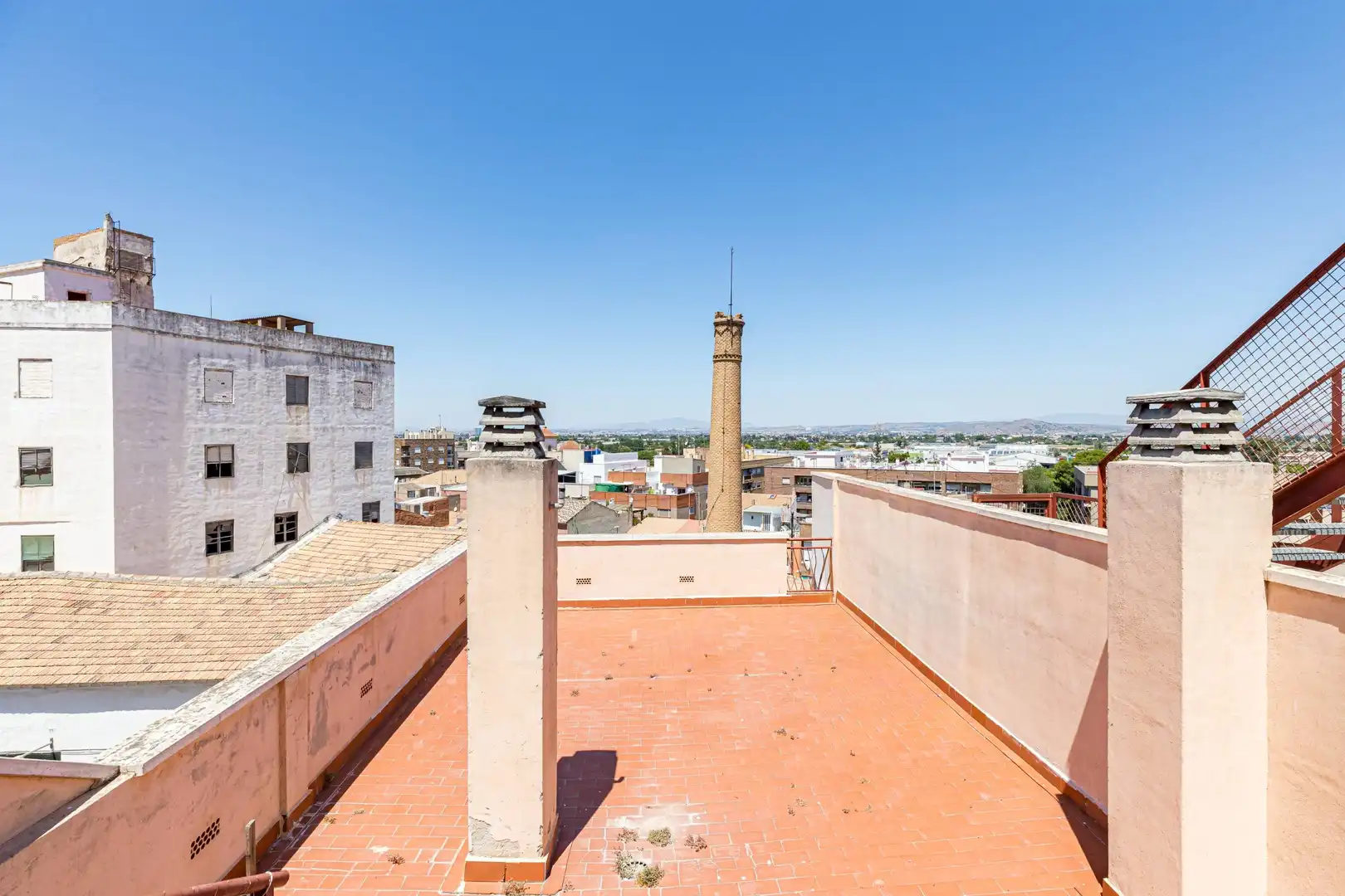 Vista exterior de Ático en venta en Murcia con Terraza, Trastero y Balcón