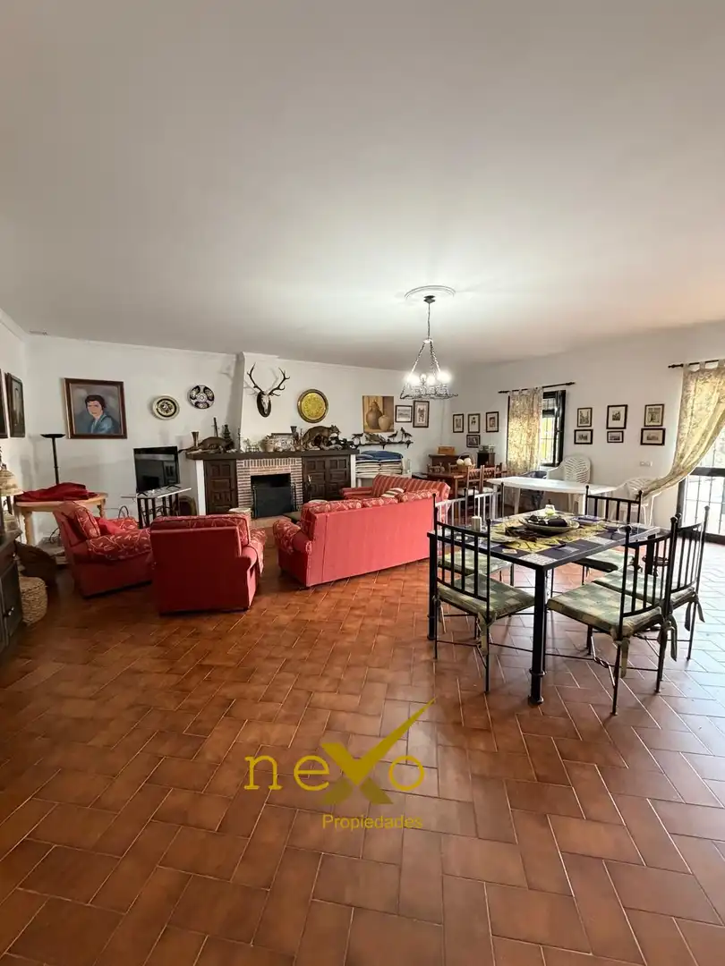 Chalet con terraza en venta en Carmona, imagen 3