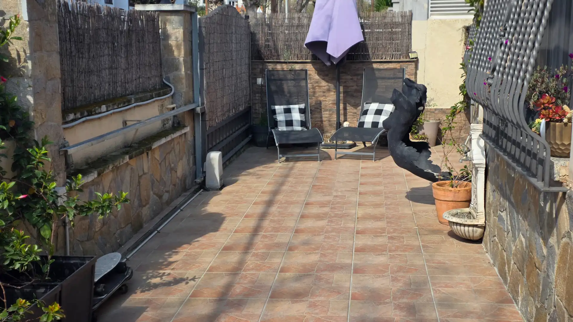 Terrassa de Casa adosada en venda en Cerdanyola del Vallès amb Aire condicionat, Calefacció i Jardí privat