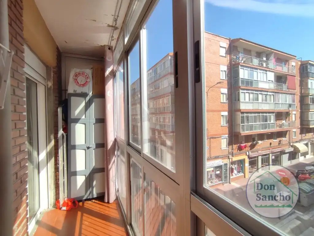 Terrassa de Pis en venda en Valladolid amb Calefacció, Moblat i Balcó
