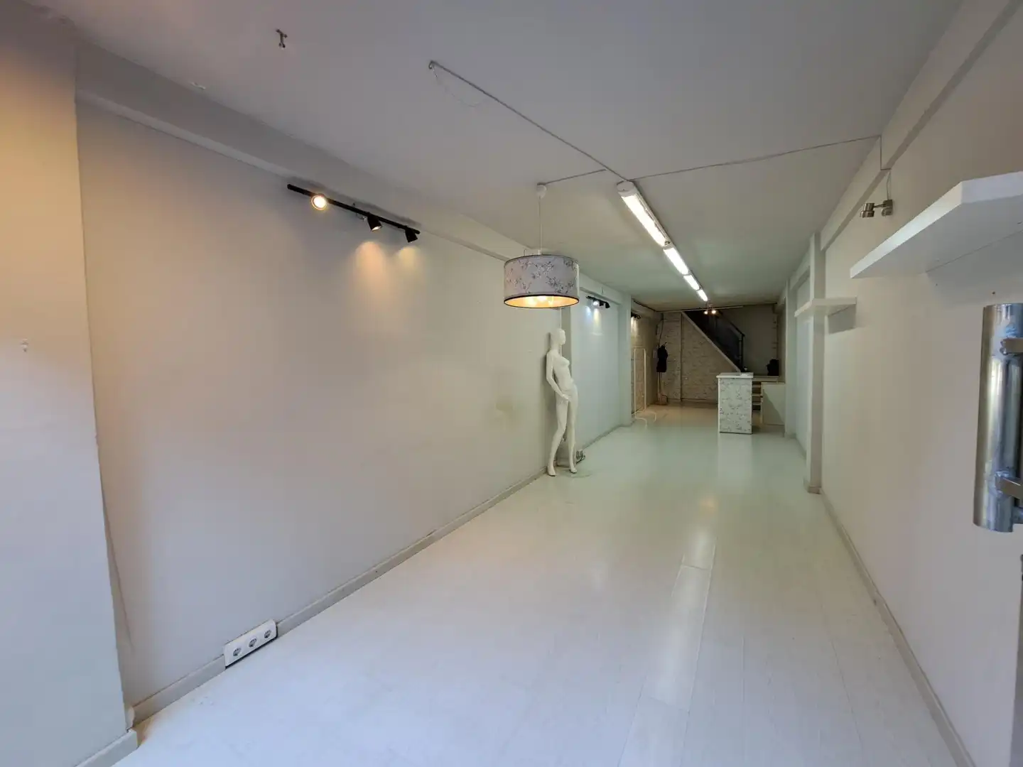 Commercial properties for rent in Alzira  with Air Conditioner