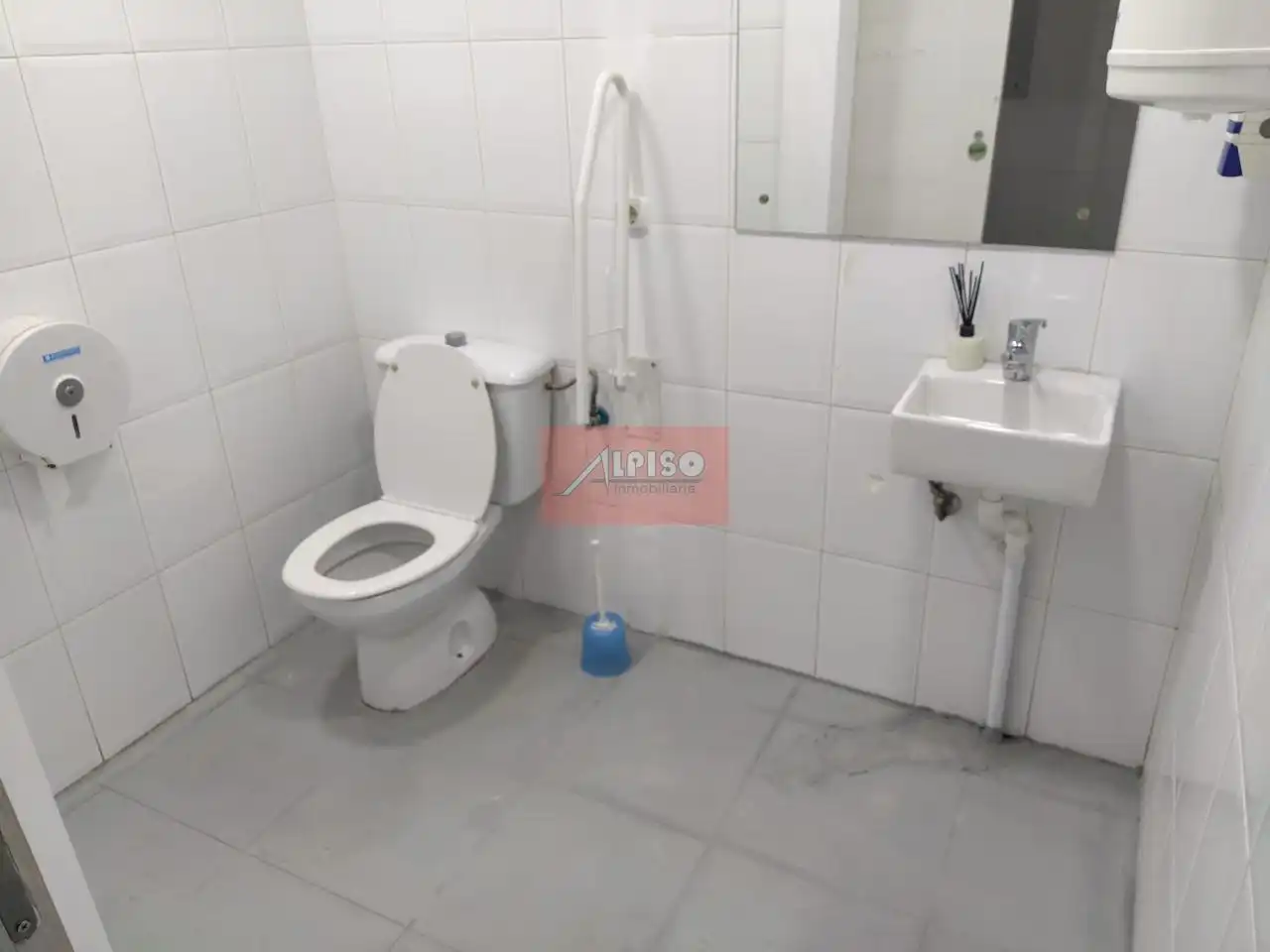 Local comercial de lloguer a Couto, imagen 5