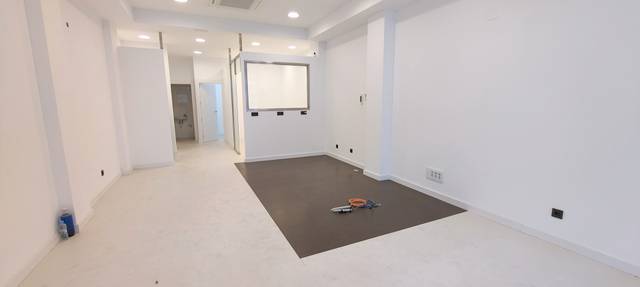 Local comercial en Venta en Calle de San Juan de la Cruz en Universidad San Francisco